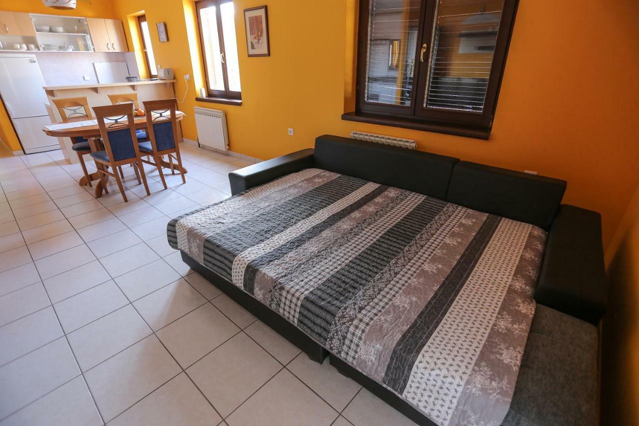 Apartment Sunny Place Pula Ngoại thất bức ảnh