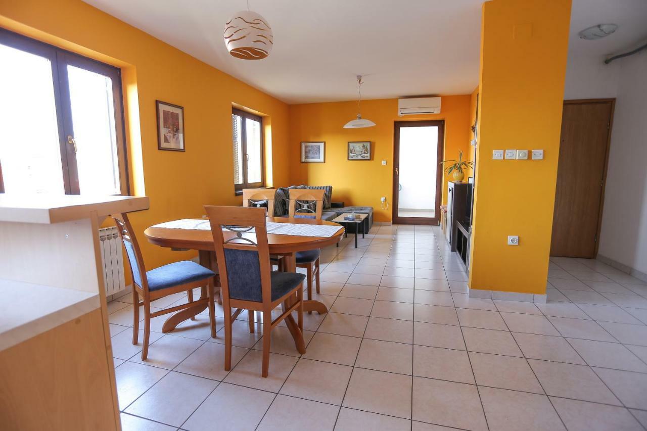 Apartment Sunny Place Pula Ngoại thất bức ảnh